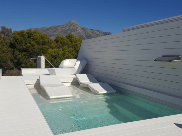 Nueva Andalucia – Penthouse – Gated – 4bed