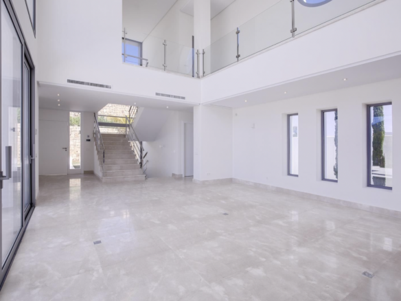 Benahavis – Modern villa – Gated Golf Community