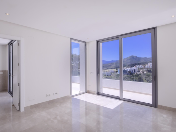 Benahavis – Modern villa – Gated Golf Community