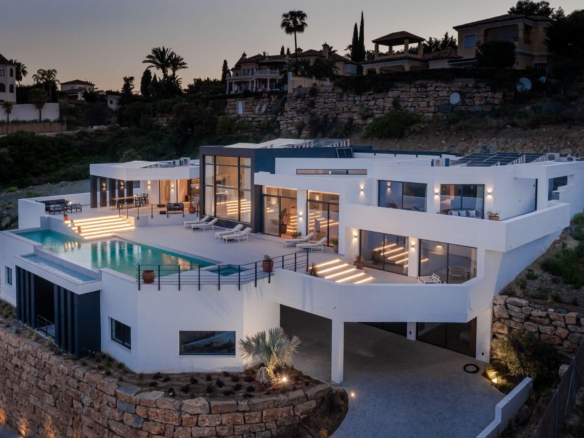 🇪🇸 FOR SALE: The Coolest New Ultra-Modern Luxury Dream Villa in Benahavis | Costa del Sol 🌴 25m Infinity Pool + Panoramic Sea Views | 10-15 Minutes from Puerto Banús