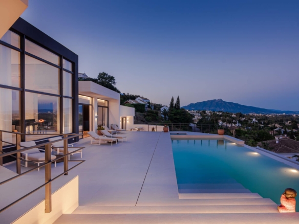 🇪🇸 FOR SALE: The Coolest New Ultra-Modern Luxury Dream Villa in Benahavis | Costa del Sol 🌴 25m Infinity Pool + Panoramic Sea Views | 10-15 Minutes from Puerto Banús