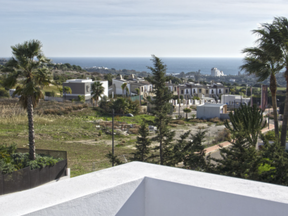 Estepona – New Modern villa – Panoramic Views Sea & Golf