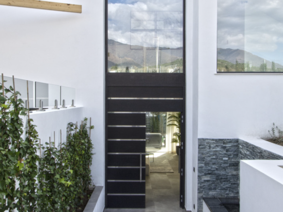 Estepona – New Modern villa – Panoramic Views Sea & Golf