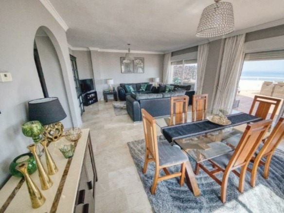 Estepona – Beachfront Triplex Penthouse – Seaviews