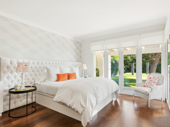 Marbella East – Beachfront Mansion -Holiday Rental (12 Guests) > 10k pr/day