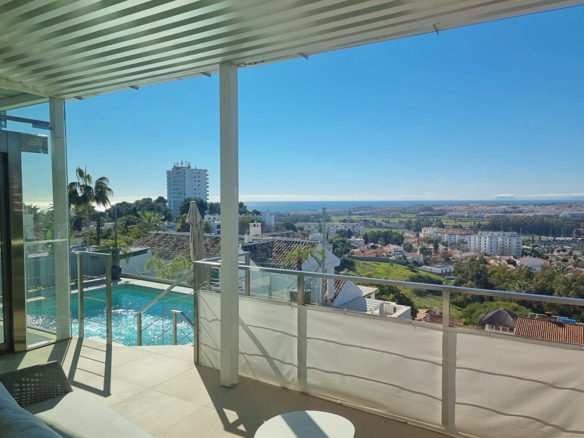 Nueva Andalucia – Modern villa – Turn Key – Sea views