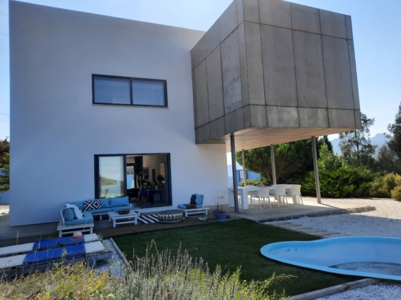 Ojen – Modern Hilltop villa – Panoramic Views
