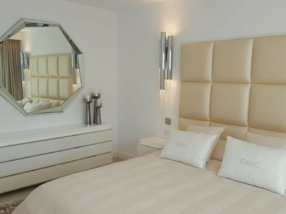 Nueva Andalucia – Penthouse – Gated – 4bed