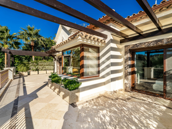 Benahavis – Luxury villa 1st Line golf – Amazing Views