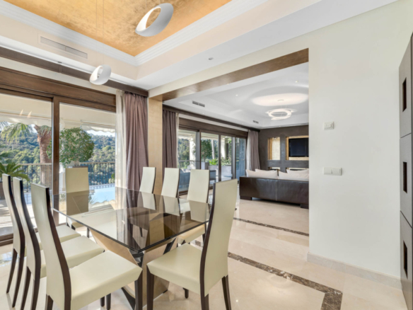 Benahavis – Luxury villa 1st Line golf – Amazing Views