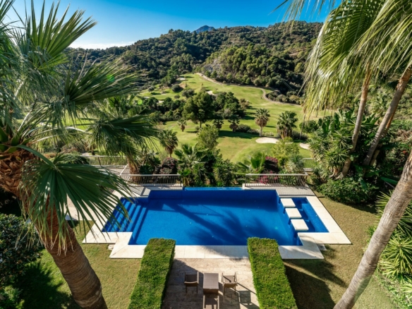 Benahavis – Luxury villa 1st Line golf – Amazing Views