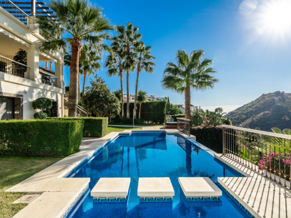 Benahavis – Luxury villa 1st Line golf – Amazing Views