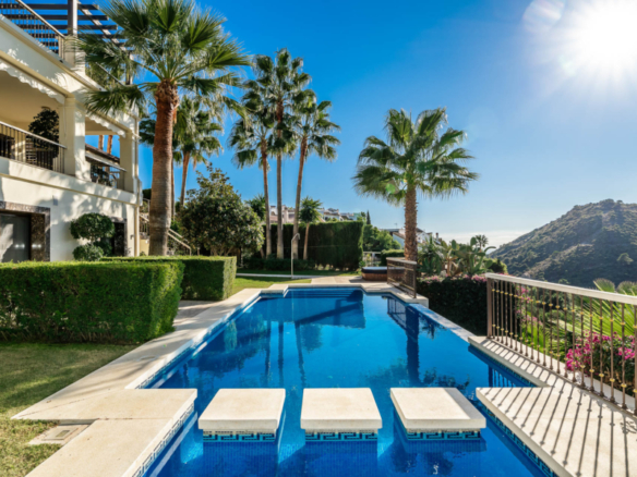 Benahavis – Luxury villa 1st Line golf – Amazing Views