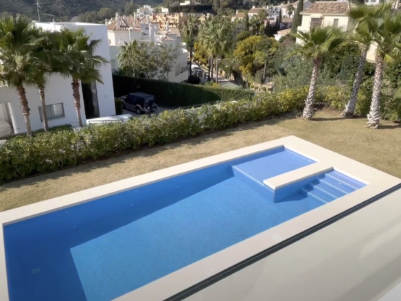 Benahavis – New Modern Villa – Gated