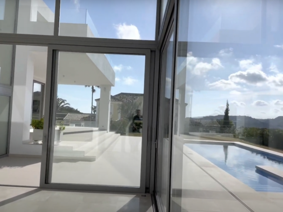 Benahavis – New Modern Villa – Gated