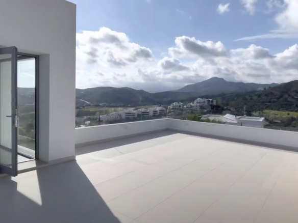Benahavis – New Modern Villa – Gated