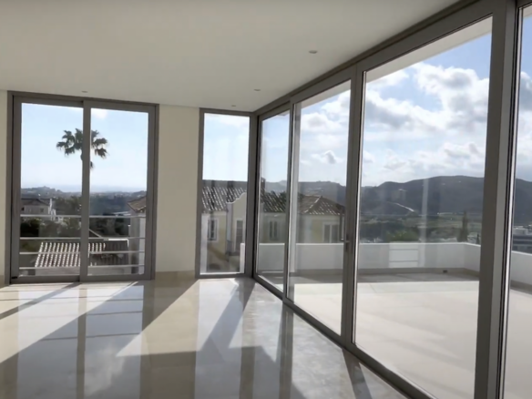 Benahavis – New Modern Villa – Gated
