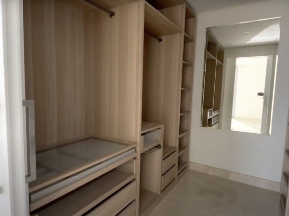 Benahavis – New Modern Villa – Gated
