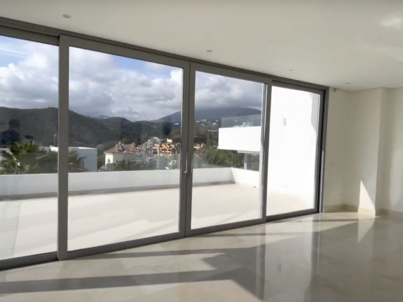 Benahavis – New Modern Villa – Gated