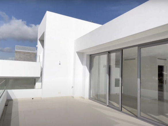 Benahavis – New Modern Villa – Gated