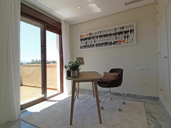 Golden Mile – 4B Duplex Penthouse -South west Facing