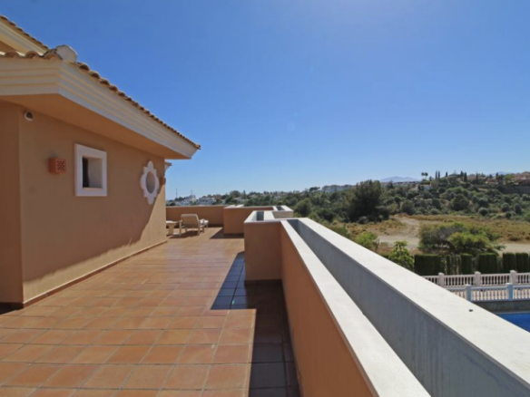 Golden Mile – 4B Duplex Penthouse -South west Facing