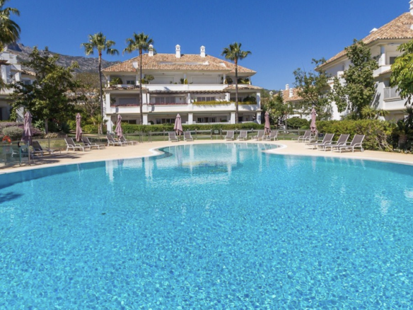 Golden Mile – Monte Paraiso Duplex Penthouse – Sea Views -Gated