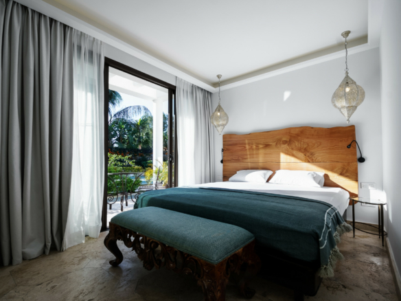 Golden Mile – New Hotel – For Rent – 25 bedrooms