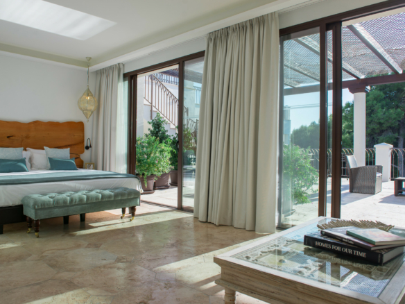 Golden Mile – New Hotel – For Rent – 25 bedrooms