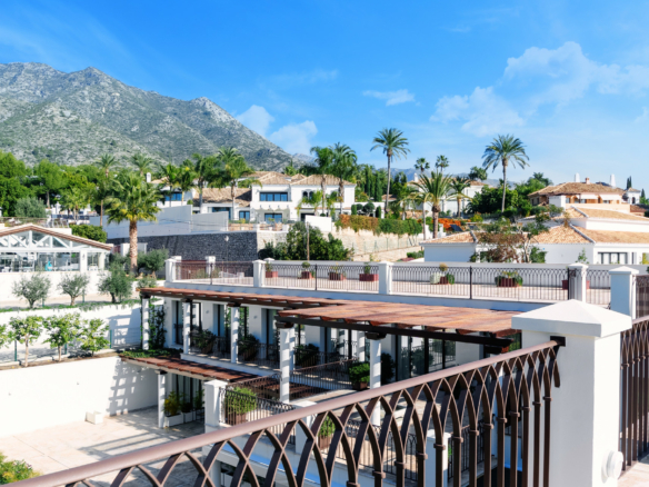 Golden Mile – New Hotel – For Rent – 25 bedrooms
