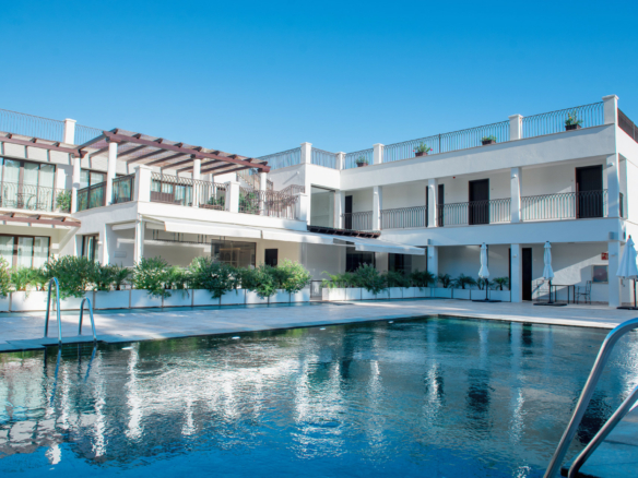 Golden Mile – New Hotel – For Rent – 25 bedrooms