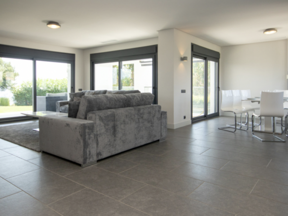 La Duquesa  – Modern villa – Sea Views