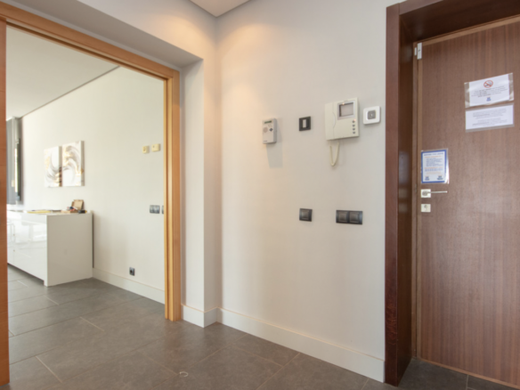 La Duquesa  – Modern villa – Sea Views