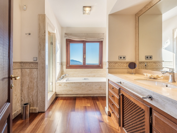 LA MAIRENA – Hilltop Mansion – Panoramic Views