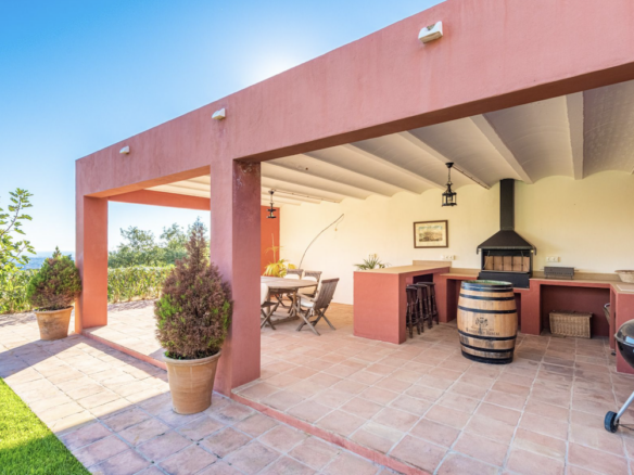 LA MAIRENA – Hilltop Mansion – Panoramic Views