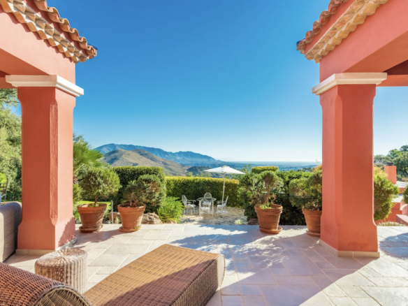 LA MAIRENA – Hilltop Mansion – Panoramic Views