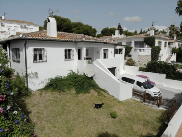Mijas Costa – 3 bed Villa – Near Beach