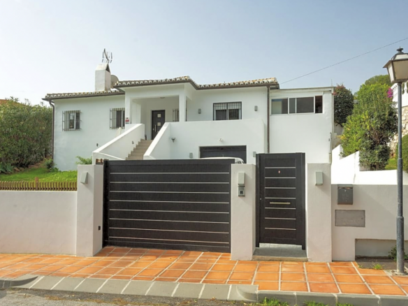 Mijas Costa – 3 bed Villa – Near Beach