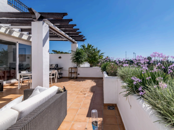Nueva Andalucia – 3B Duplex Penthouse – Nice Views