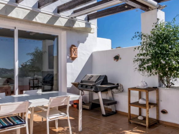 Nueva Andalucia – 3B Duplex Penthouse – Nice Views
