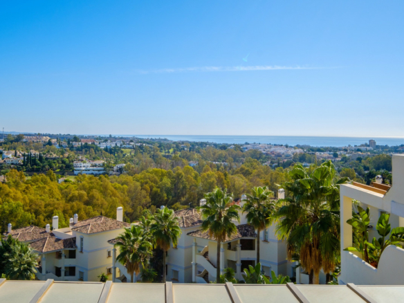 Nueva Andalucia – 4B Penthouse -Sea Views