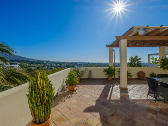 Nueva Andalucia – 4B Penthouse -Sea Views