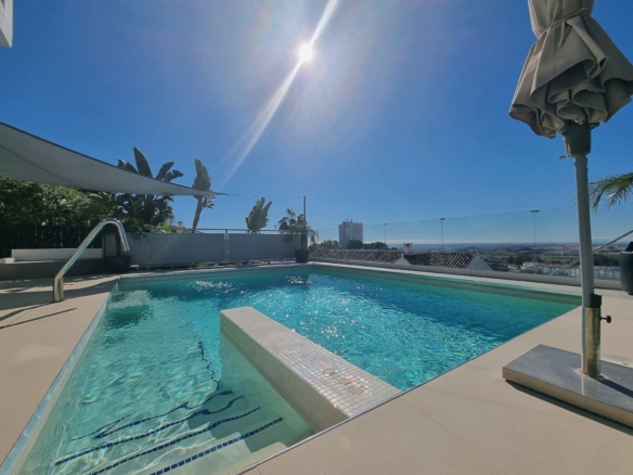 Nueva Andalucia – Modern villa – Turn Key – Sea views
