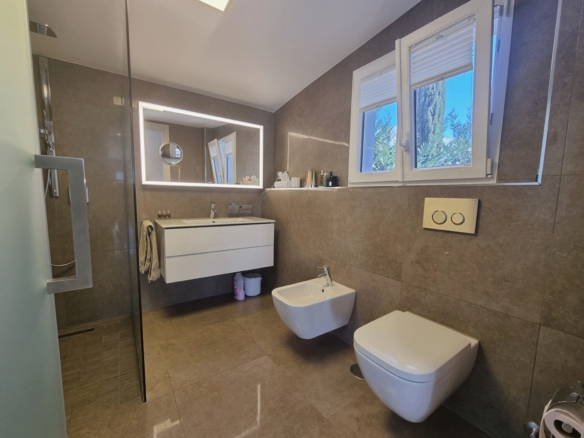 Nueva Andalucia – Modern villa – Turn Key – Sea views