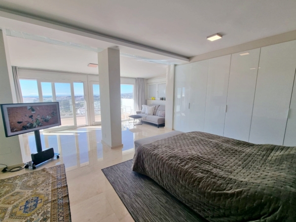 Nueva Andalucia – Modern villa – Turn Key – Sea views