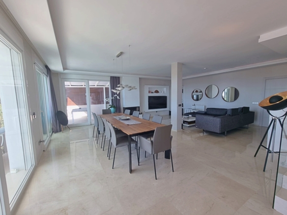Nueva Andalucia – Modern villa – Turn Key – Sea views