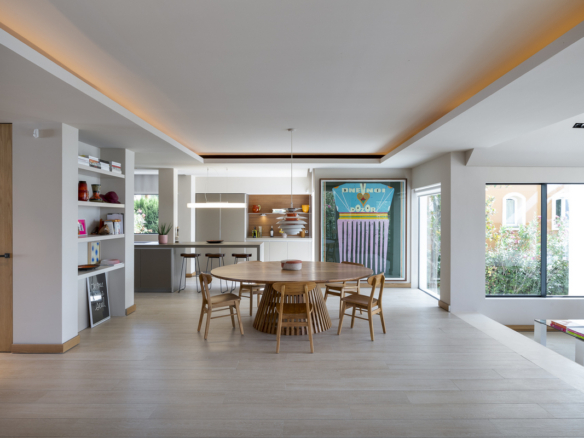 Nueva Andalucia – Modern 5B Villa – 1st Line Golf