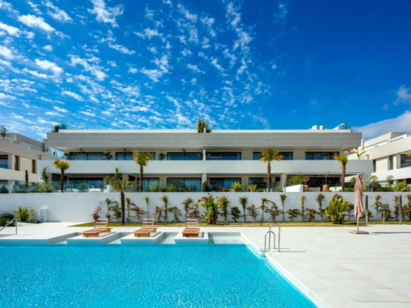 Golden Mile – New Luxury Apt & Penthouses