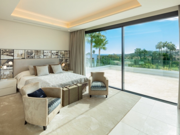 SOLD   – Nueva Andalucia – Modern 6B villa – Panoramic views 🌟