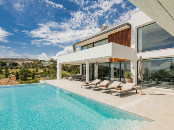 Benahavis – Contemporary 7B Villa – Sea & Golf Views